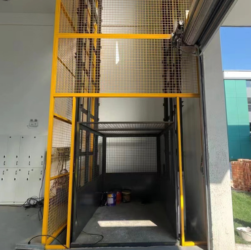 永定导轨式升降机助力物流园破解运输难题